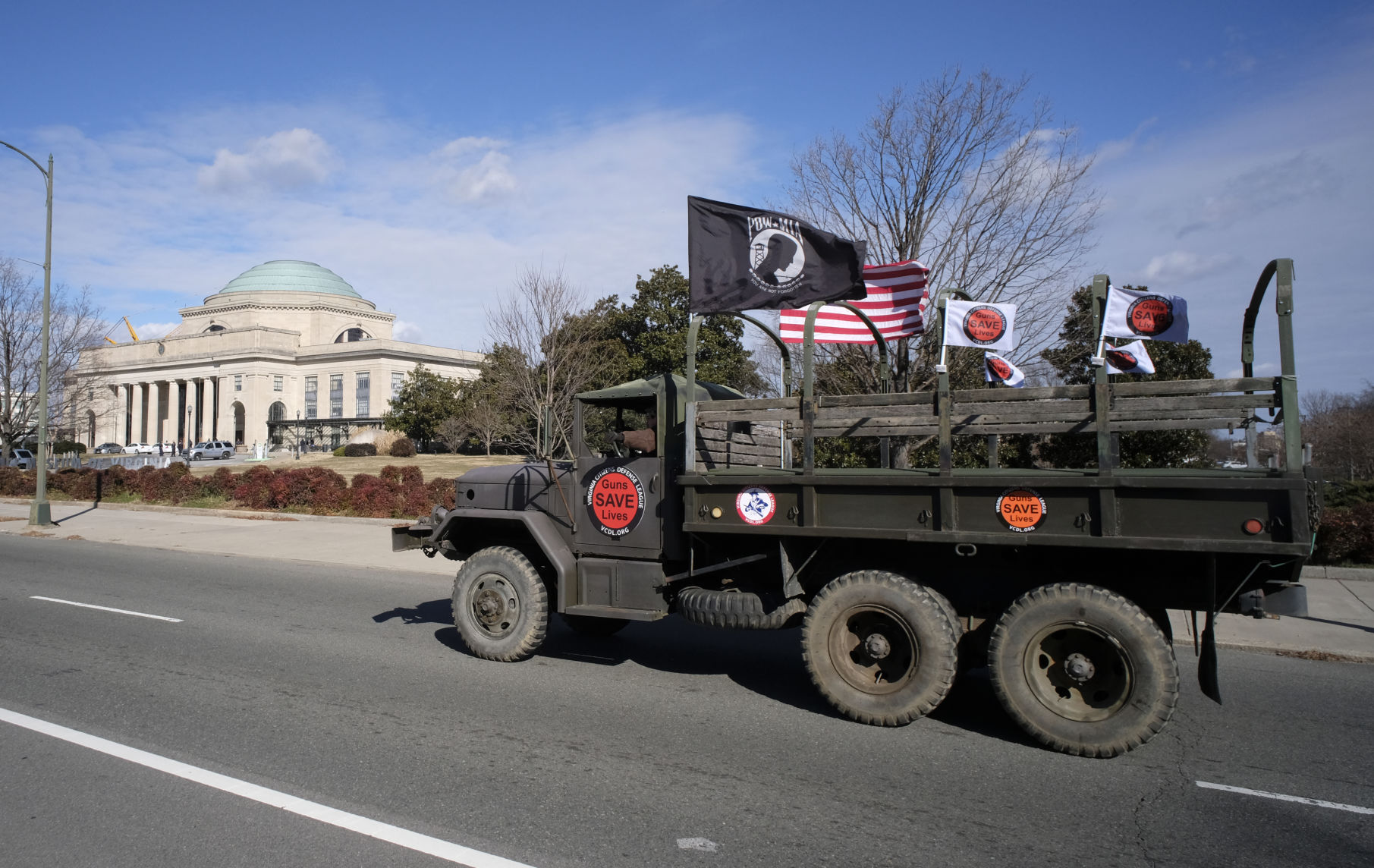 Pro-gun car rally in Richmond 2021